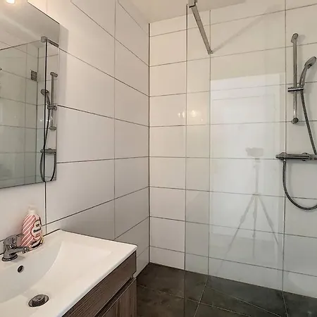 アパート Clara - Proche Gare Et Aeroport, Balcon サン・ルイ