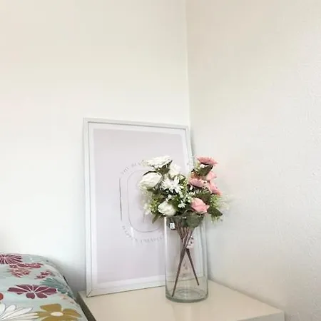 Clara - Proche Gare Et Aeroport, Balcon