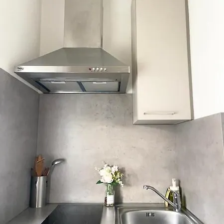 アパート Clara - Proche Gare Et Aeroport, Balcon *