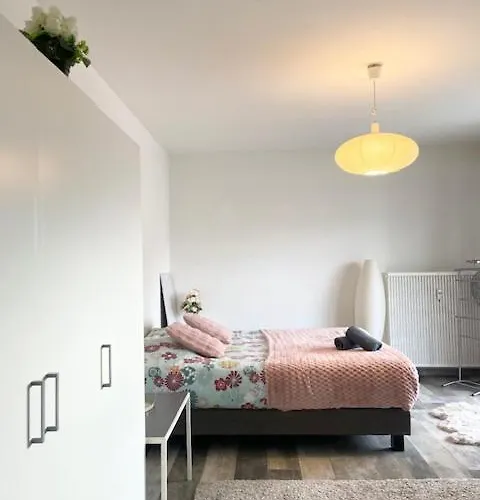 Apartamento Clara - Proche Gare Et Aéroport, Balcon Saint-Louis (Haut-Rhin)