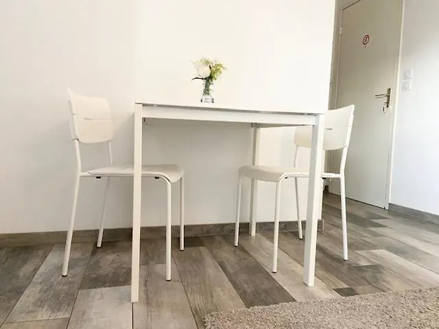 Apartamento Clara - Proche Gare Et Aéroport, Balcon Saint-Louis (Haut-Rhin)