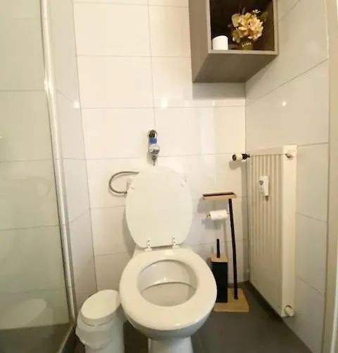 Clara - Proche Gare Et Aéroport, Balcon Apartamento *